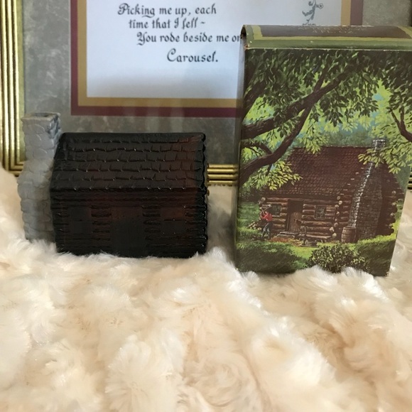 Rare 1970’s Avon Homestead Decanter Collector - Picture 1 of 6